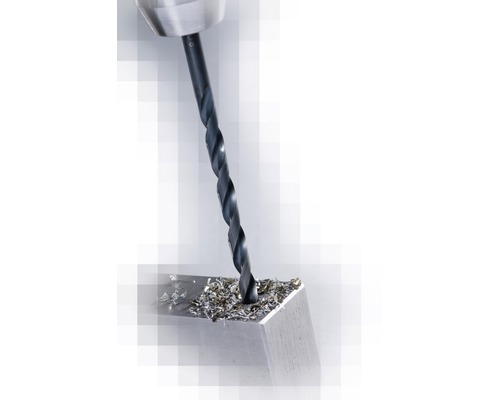 Metallbohrer bohrt in ein Werkstück