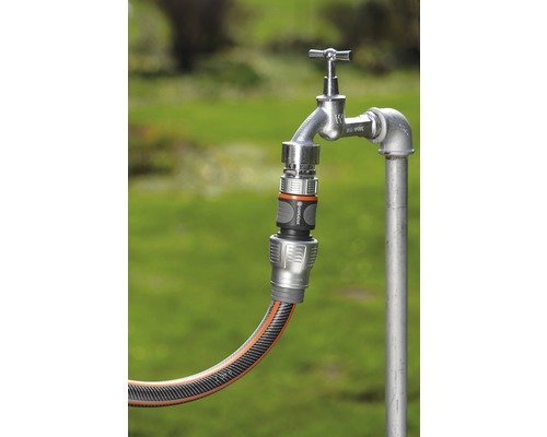 Raccord de tuyau d''arrosage sur robinet extérieur