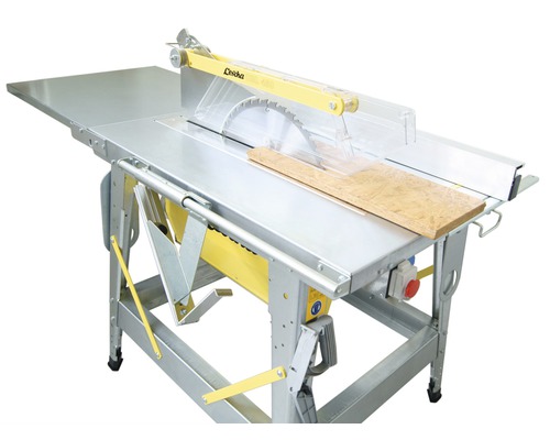 Tischkreissäge mit einem Werkstück