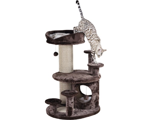 Katzenkratzbaum mit Liegeflächen und Spielzeug, eine Katze klettert
