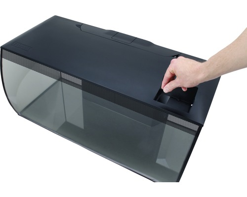 Aquarium avec trappe d''alimentation
