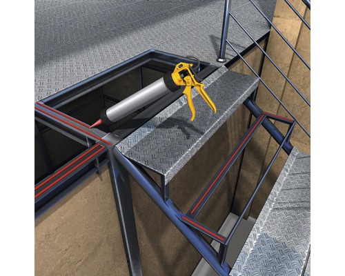 Joint d''étanchéité avec pistolet à calfeutrer sur un escalier métallique