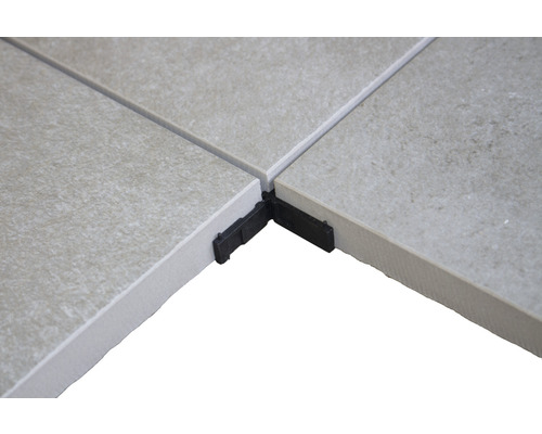 Fliesen mit Fugenkreuz für gleichmässige Abstände