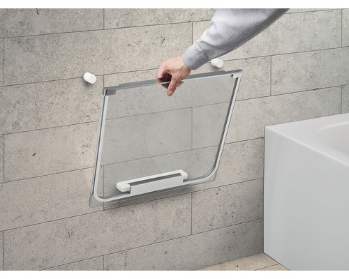 Installation d''un pare-baignoire en verre