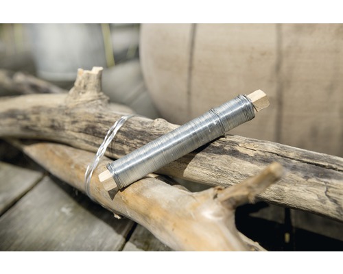 Fil de fleuriste sur bobine en bois