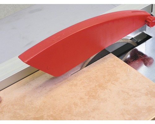 Coupe-carreaux coupant un carreau