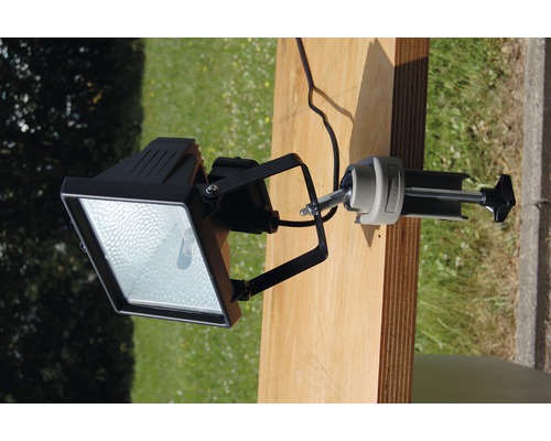 Schwarzer Halogenstrahler mit Schraubzwinge zur Befestigung