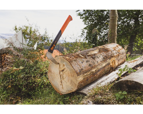 Faux à gazon for-q dans le bois