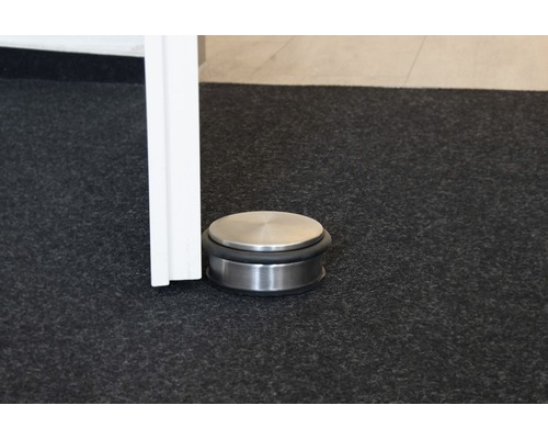 Butée de porte en métal sur le sol