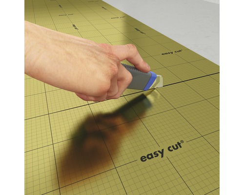 Coupe de plaques isolantes avec un cutter