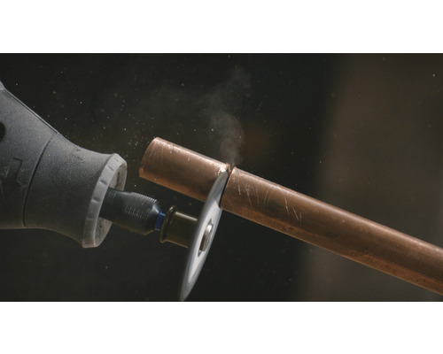 Outil multifonction coupant un tube de cuivre