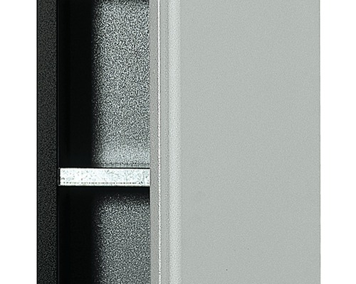 Vue détaillée d''une armoire en acier avec étagère