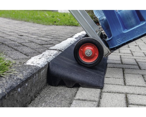 Rampe de bordure en caoutchouc pour un diable