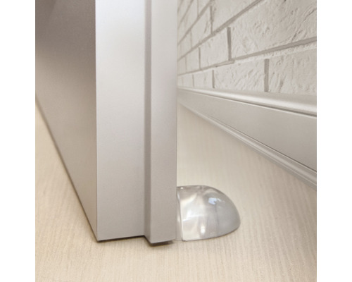 Türstopper aus Kunststoff am unteren Ende einer Tür