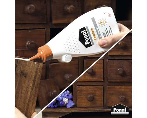 Auftragen von Ponale Express Holzleim auf ein Holzstück. Im Hintergrund befindet sich ein Holzschrank mit Schubladen.