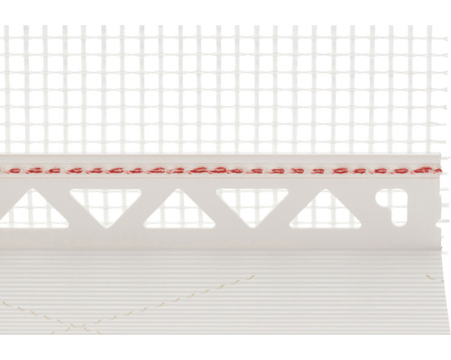 Vue détaillée d''un caniveau de drainage avec grille