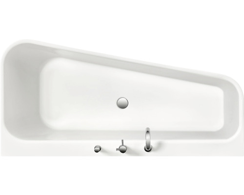 Rechteckige Badewanne mit Armaturen und Ablaufgarnitur