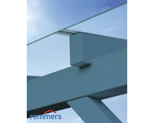 Vue détaillée d''un toit de terrasse avec des éléments en verre et des poutres de support en bois