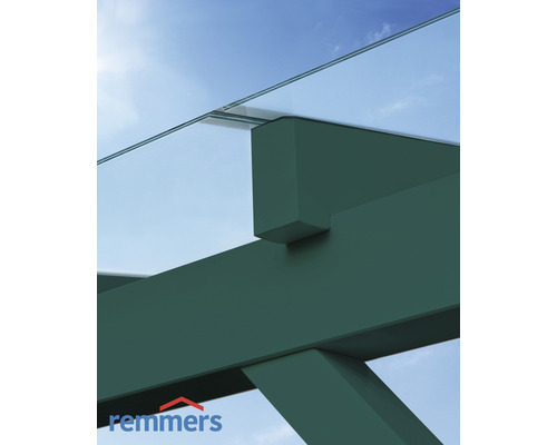 Vue détaillée d''un toit de terrasse avec des panneaux de verre et une structure de support verte.