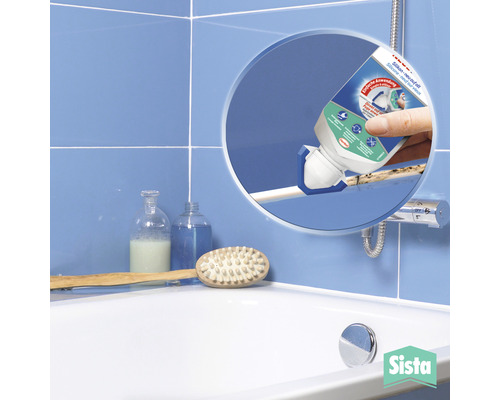 Anwendung von Sista Silikon-Renovierer im Badezimmer zur Entfernung von Schimmel auf Silikonfugen