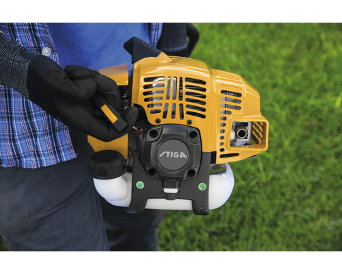 Logo Stiga sur une débroussailleuse