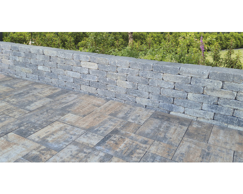 Mur de jardin en pierre et plaques de pierre pour l''extérieur