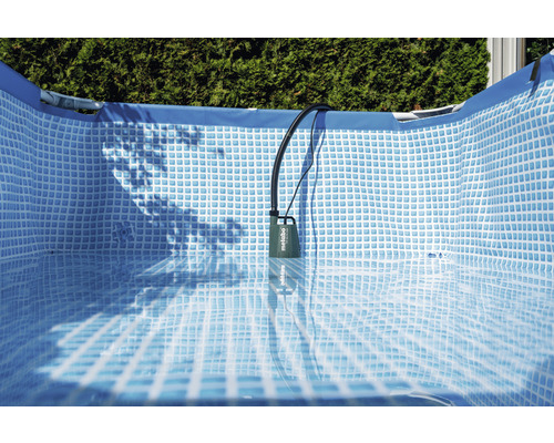 Logo Metabo Pompe submersible dans la piscine