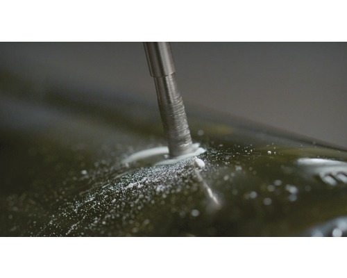 Percer un trou dans une bouteille en verre avec une perceuse à verre