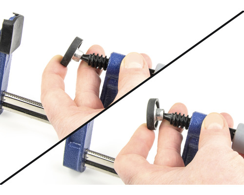 Serre-joint en utilisation avec la main