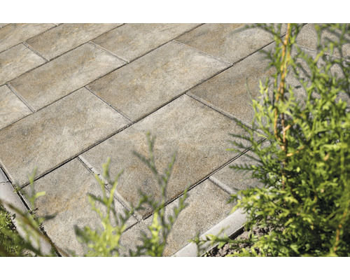 Pose de pavés à l''extérieur