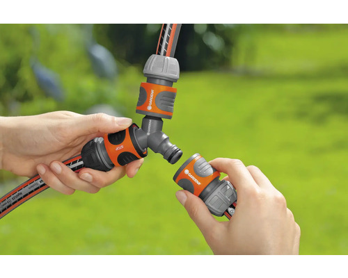 GARDENA Raccord en Y pour la transition de tuyau 19 mm (3/4") à 13 mm (1/2"). Raccord de distribution Gardena avec raccord de tuyau d''arrosage en main