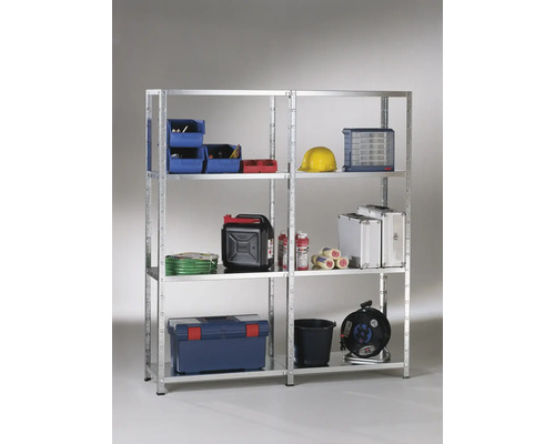 Étagère métallique avec outils et accessoires