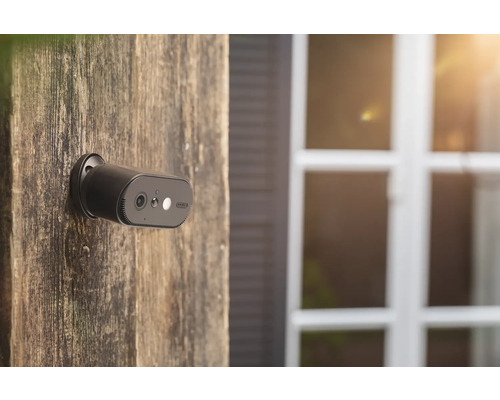 Überwachungskamera zur Wandmontage für den Aussenbereich