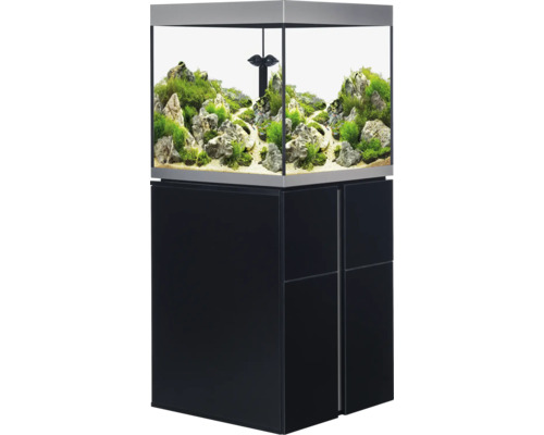 Aquarium mit Unterschrank, dekoriert mit Pflanzen und Steinen