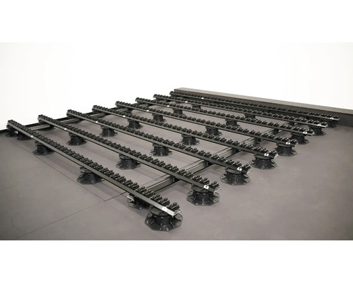 Unterkonstruktion für Terrassendielen auf Füssen