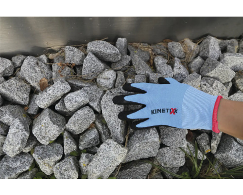 KinetiXx Gartenhandschuh vor grauen Steinen