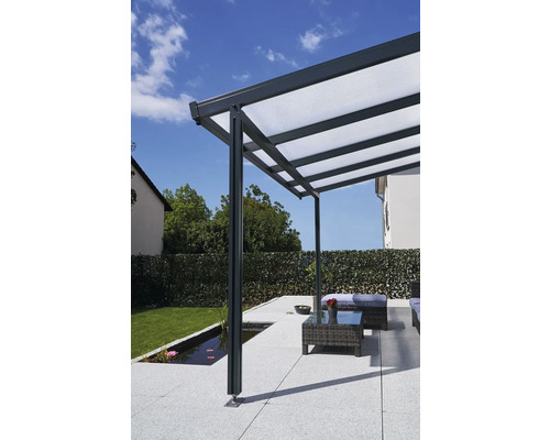 Pergola de terrasse avec mobilier de jardin et bassin