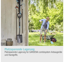 Gartenszene mit einer Person, die im Garten arbeitet und einer platzsparenden Aufbewahrungslösung für Gartengeräte.