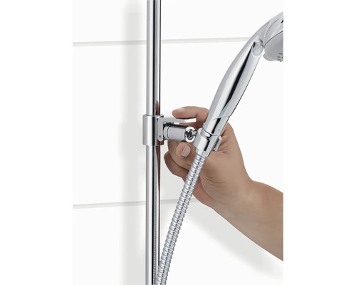 Douchette à main montée sur une barre de douche avec un flexible de douche
