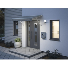 Zone d''entrée d''une maison avec auvent, porte d''entrée, boîte aux lettres et fenêtre