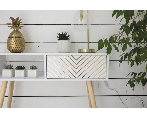 Dekoratives Sideboard mit Schublade, Lampe, Ananas Dekoration und Sukkulenten