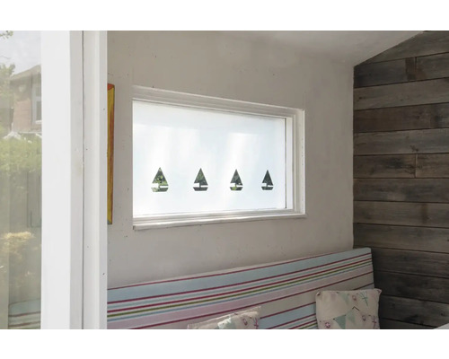 Innenraum mit Fensterfolie und Bootsmotiven