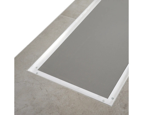 Bodeneinbaustrahler mit rechteckiger Abdeckung im Boden