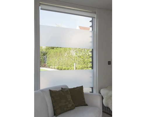 Fenster mit Sichtschutzfolie im Wohnbereich