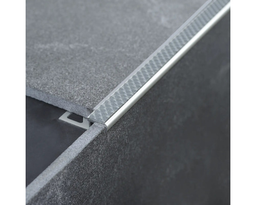 Profilé de carrelage en métal et plastique