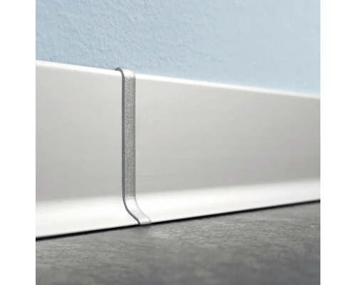 Plinthe en aluminium avec clip de fixation au mur et au sol