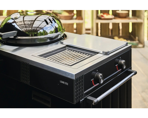 Detailansicht eines Lucano 570 G Gasgrills mit Grillrost und Bedienelementen