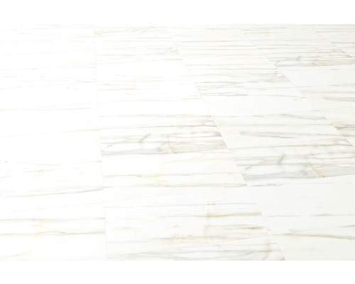 Revêtement de sol posé aspect marbre.