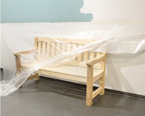Holzgartenbank mit Schutzfolie