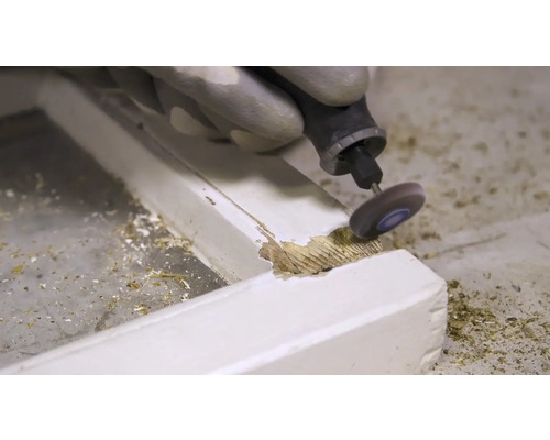 Outil électrique ponçant du bois